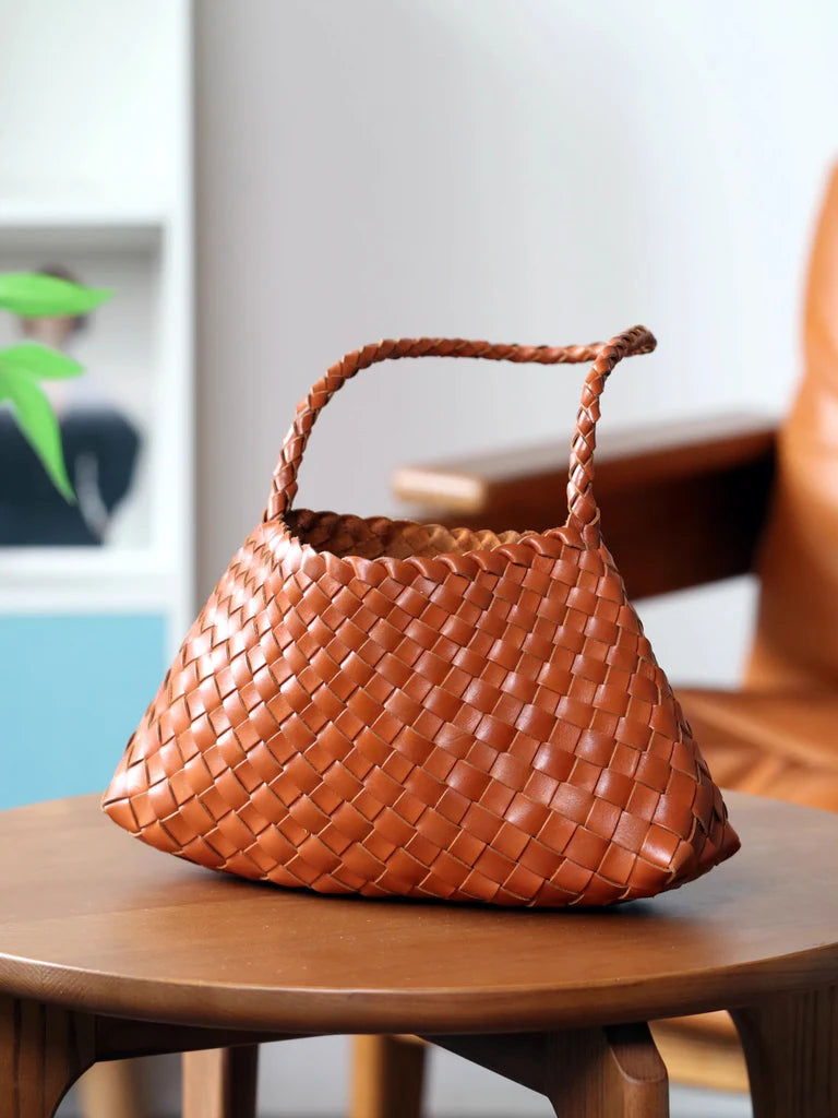 Warm Caramel Hand Woven Underarm Bag, All-Matching Braided Leather Single Shoulder Handle Open Top Trapezoid Armpit Tote, Soft Wide Weave Daily Handbag Matching Retro Linen & Minimal Casual Outfits