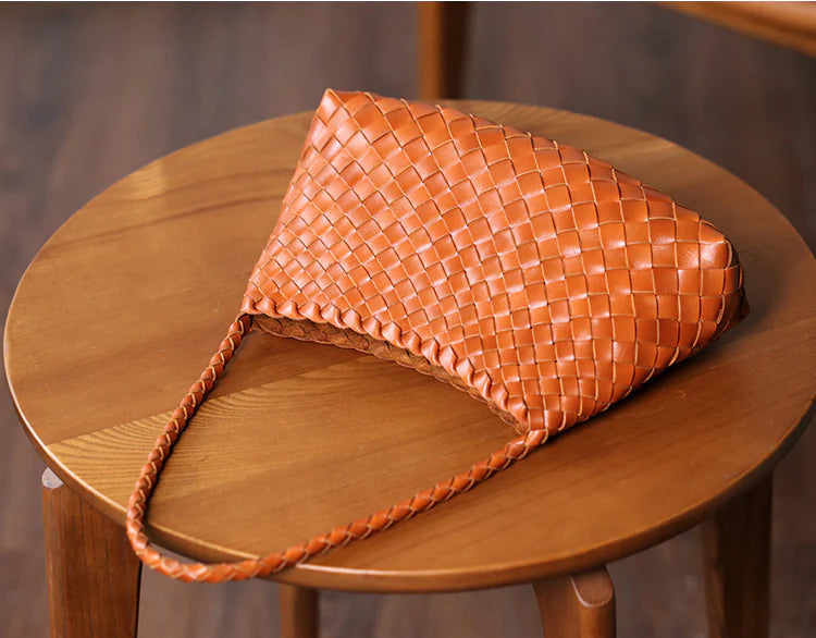 Warm Caramel Hand Woven Underarm Bag, All-Matching Braided Leather Single Shoulder Handle Open Top Trapezoid Armpit Tote, Soft Wide Weave Daily Handbag Matching Retro Linen & Minimal Casual Outfits